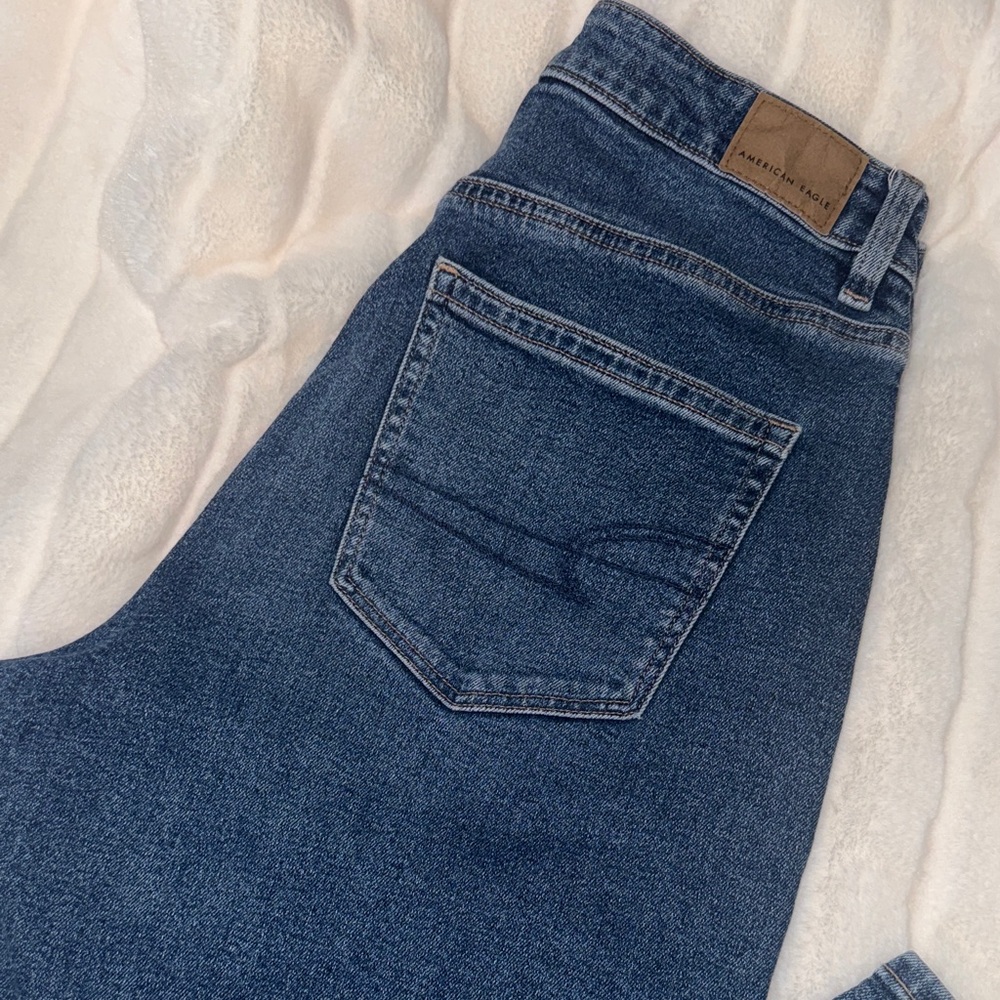 American Eagle Outfitters Blue mom jeans